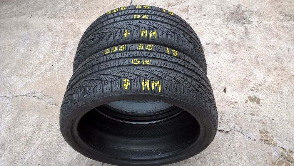 O anvelopa de iarna 235 35 19 pirelli sottozero S2 profil 7 mm