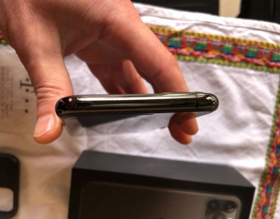 iPhone 11 pro , prim proprietar full box !