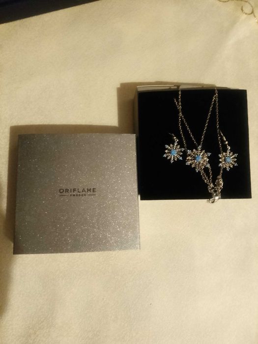 Oriflame set cercei +  colier