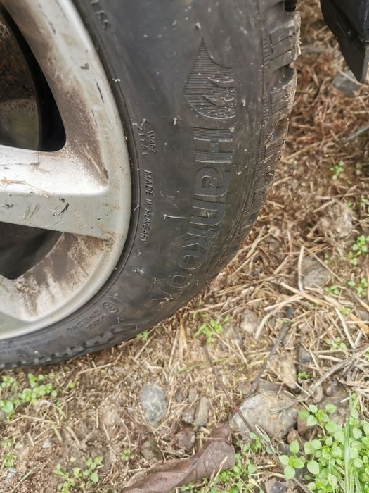 Vând 4 roti complete de Mercedes cu cauciucuri iarna 205 55 16