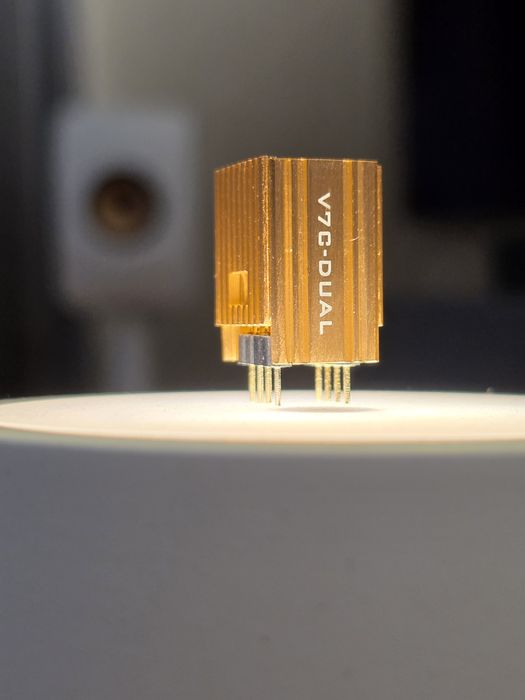 Burson Soloist 3xp + supercharger 3a + opampi v7 classic + stand