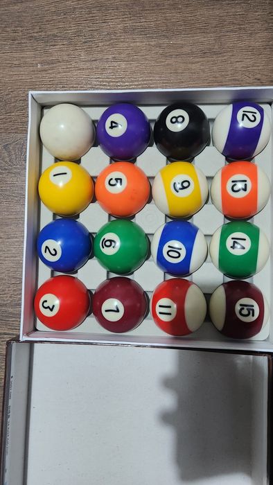 Tacuri de biliard profesionale DYKO 2000 + set bile biliard