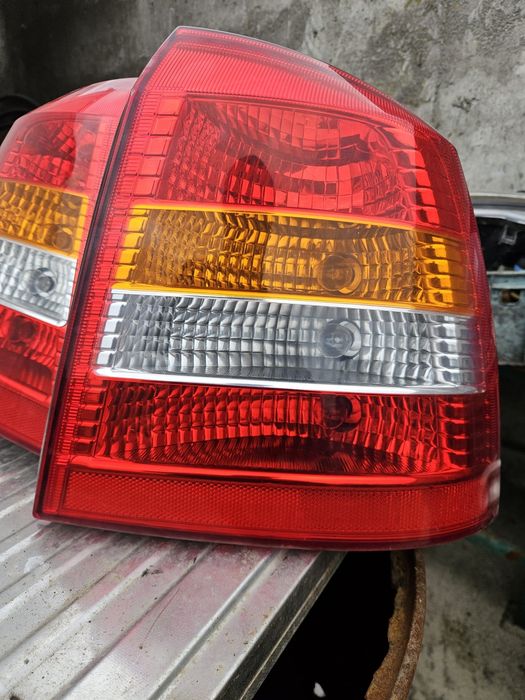 Lamapa spate opel astra g
