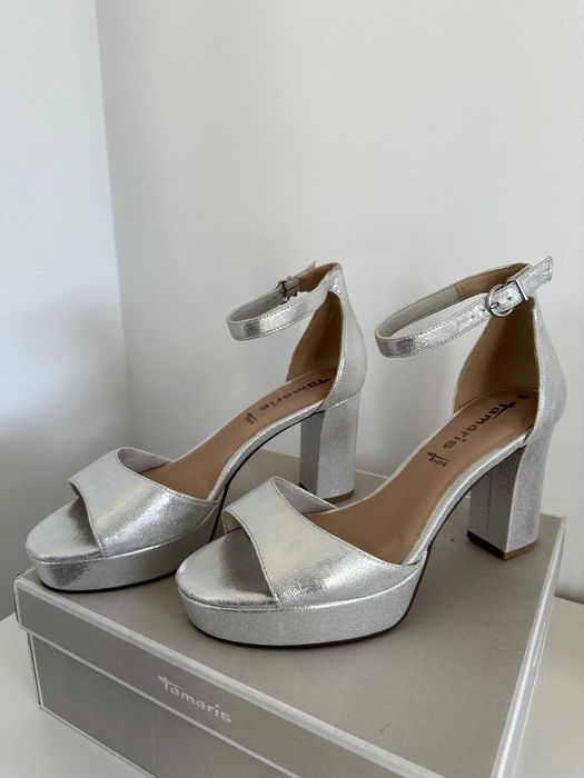 Tamaris Sandale Cu Platforma Argintiu / Silver