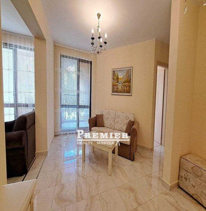 Предлагаме за продажба просторен 5-стаен апартамент