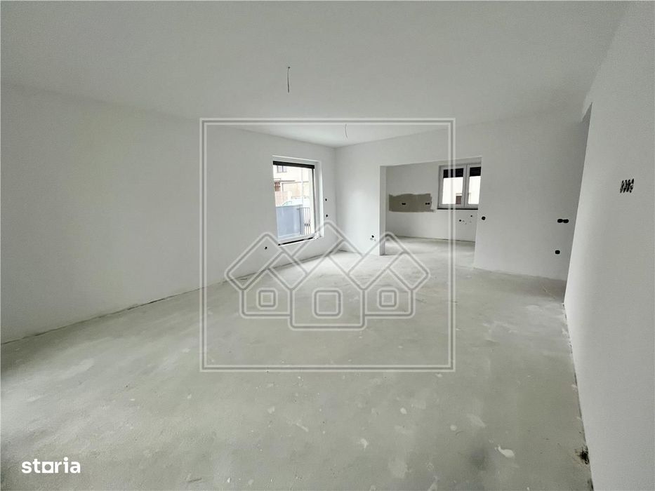 Casa individuala in Selimbar, 4 camere, garaj, curte libera 220 mp