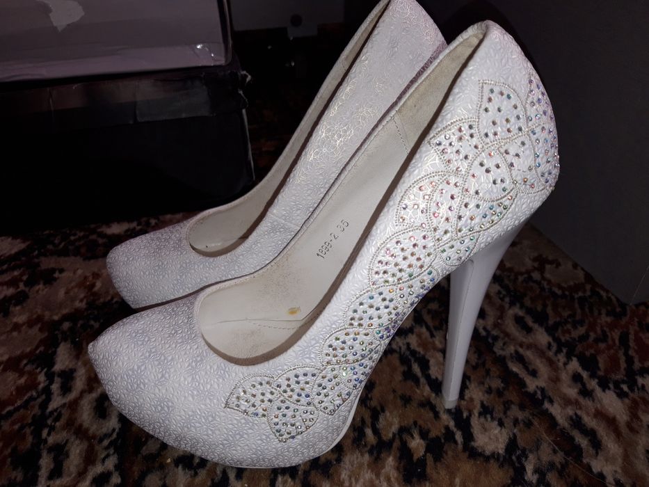 туфли белые 35 р-р