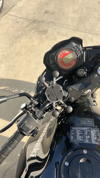 Vând suport de telefon moto
