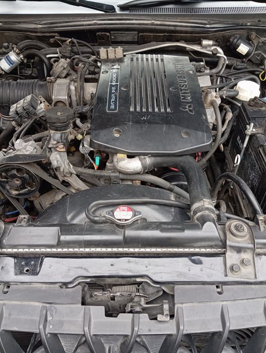 Продаю Монтеро Спорт