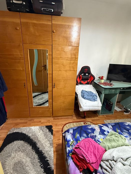 Vănd garsoniera +camera de cămin