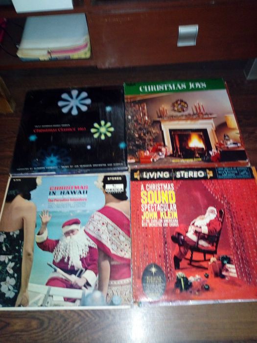Discuri vinil de craciun  limba engleza  colinde ,cantece  stare ca nou