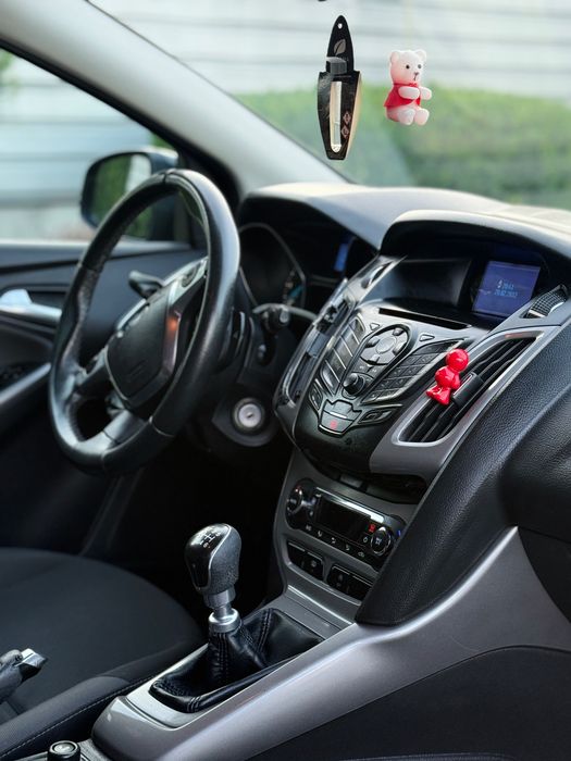FORD Focus 2012 — imagine 5