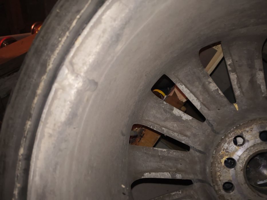 Продавам 4 броя лети джанти 18 цола