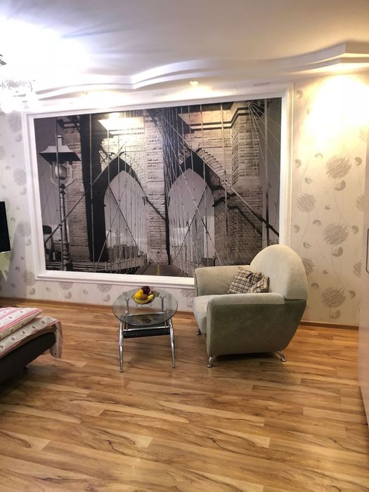 Часы. Центр. Набережная, 5