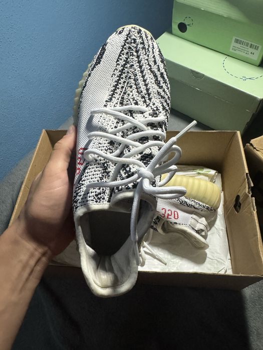 Adidas yeezy zebra