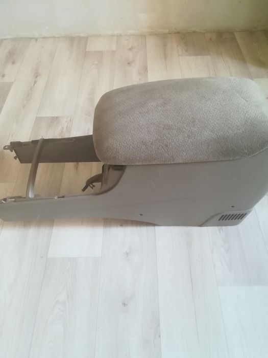 Консоль на камри 30 35