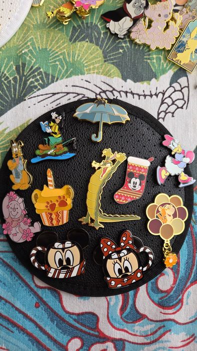 Колекционерска дисни значка (Disney pin)