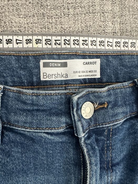 Blugi bărbați Bershka Carrot Fit