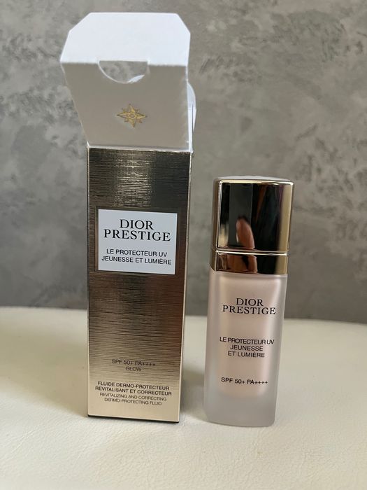 Dior Prestige le protecteur uv jeunesse  et lumiere fluid