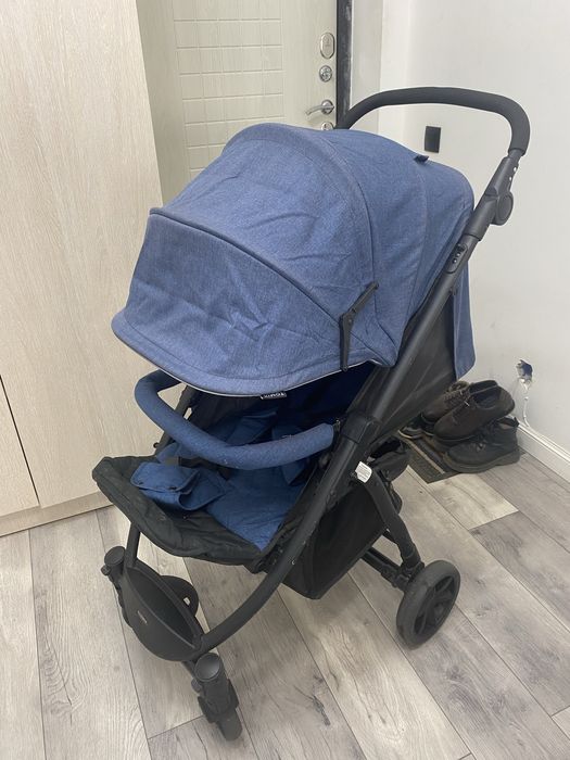 Коляска прогулочная