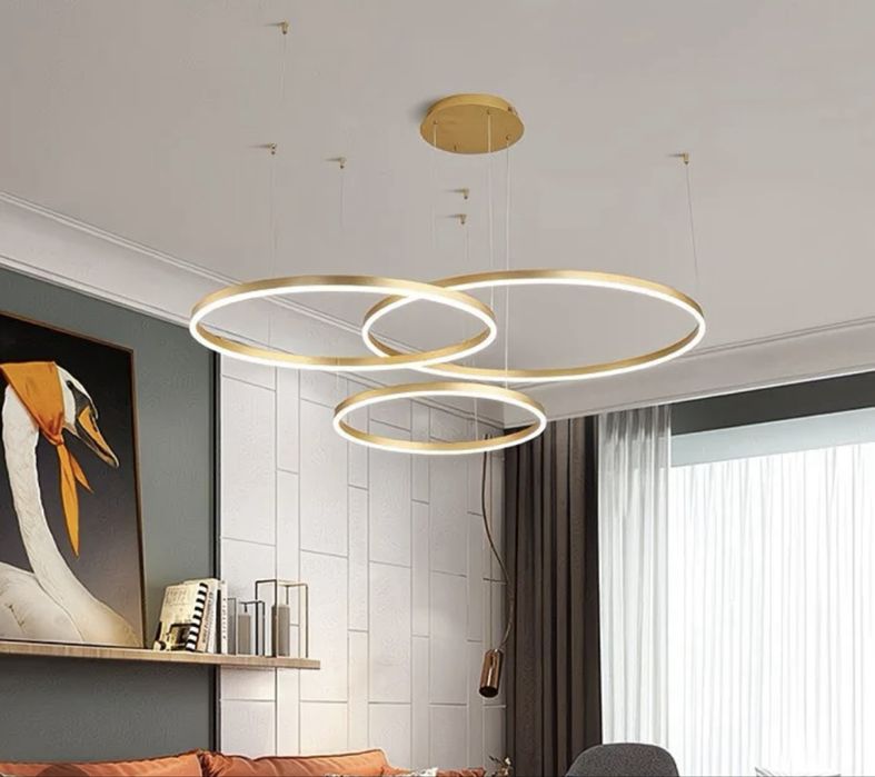 Люстра сатылады.