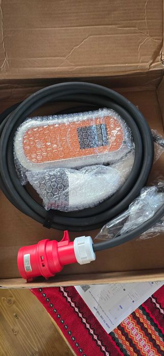 Чисто нова зарядна станция за автомобл 11kw трифазна