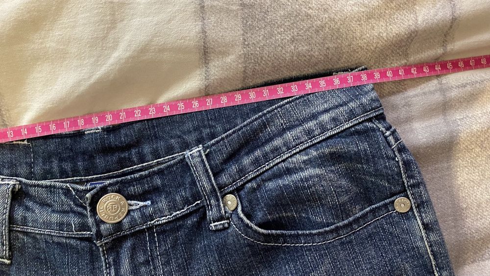 Blugi dama Levis strauss  evazati