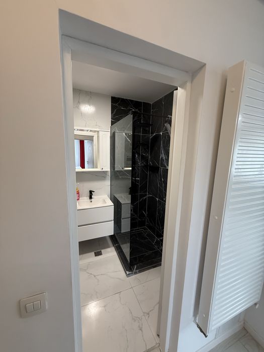 Închiriez apartament
