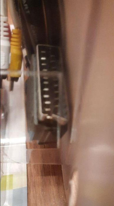 Cablu scart 21 p - 3 RCA tata SCART 32, 2 m, Nou!