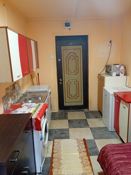 Garsoniera de vânzare