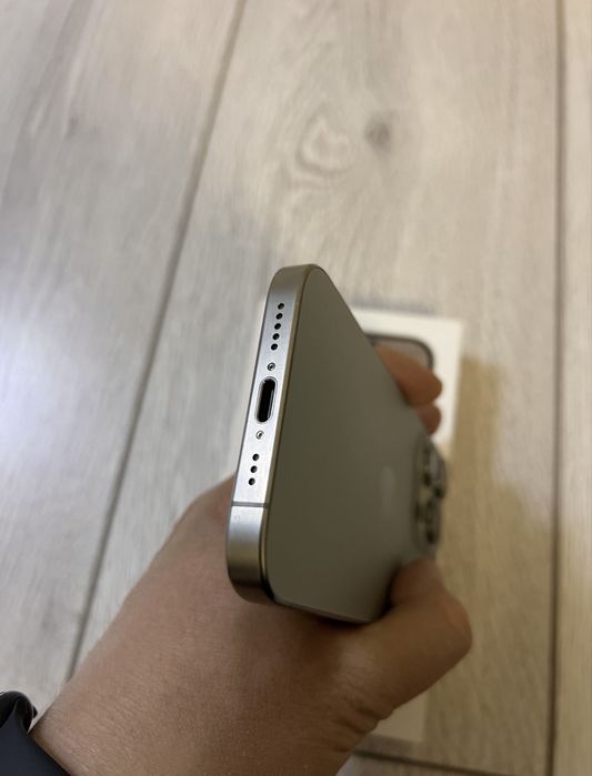 iPhone 15 Pro 128 ГБ в отличном состояние