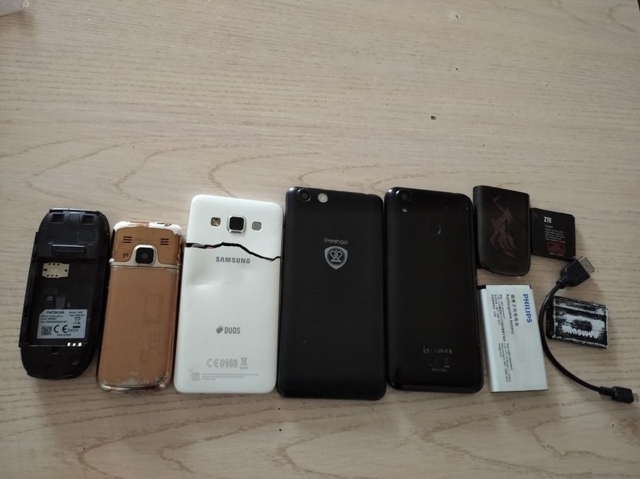 Продам телефоны на запчасти