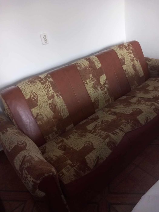 Vând canapea extensibila