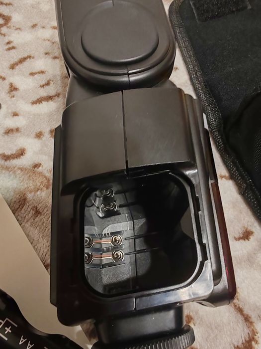 Продам вспышку на фотоаппарат