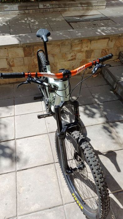 Focus Jam 6.8 model 2023 size XL