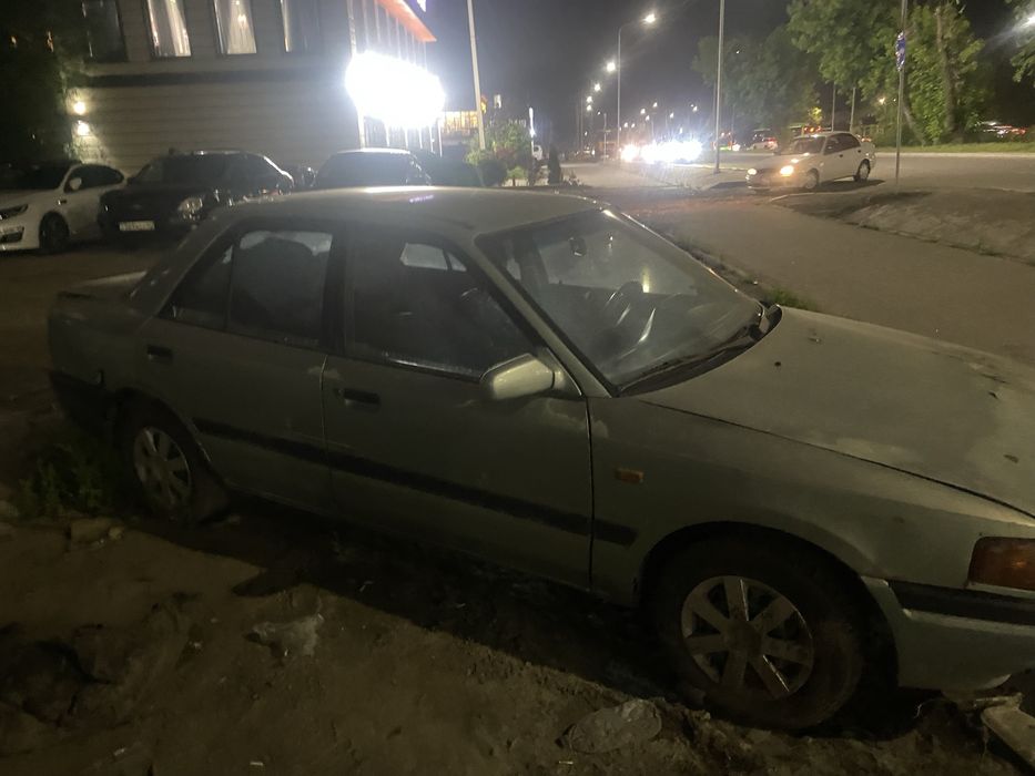 Mazda 323 1.6 на механике