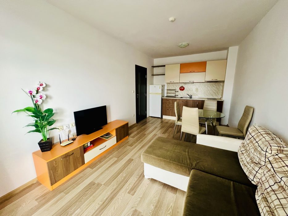 Продава се Двустаен апартамент в Свети Влас - 55 кв.м за 741 €/кв.м - Снимка #1