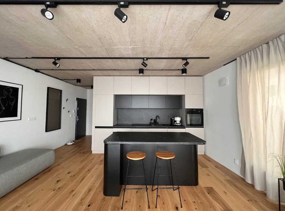 Дава се под наем Двустаен апартамент в Пловдив, Кършияка - 53 кв.м за 357 € - Снимка #1