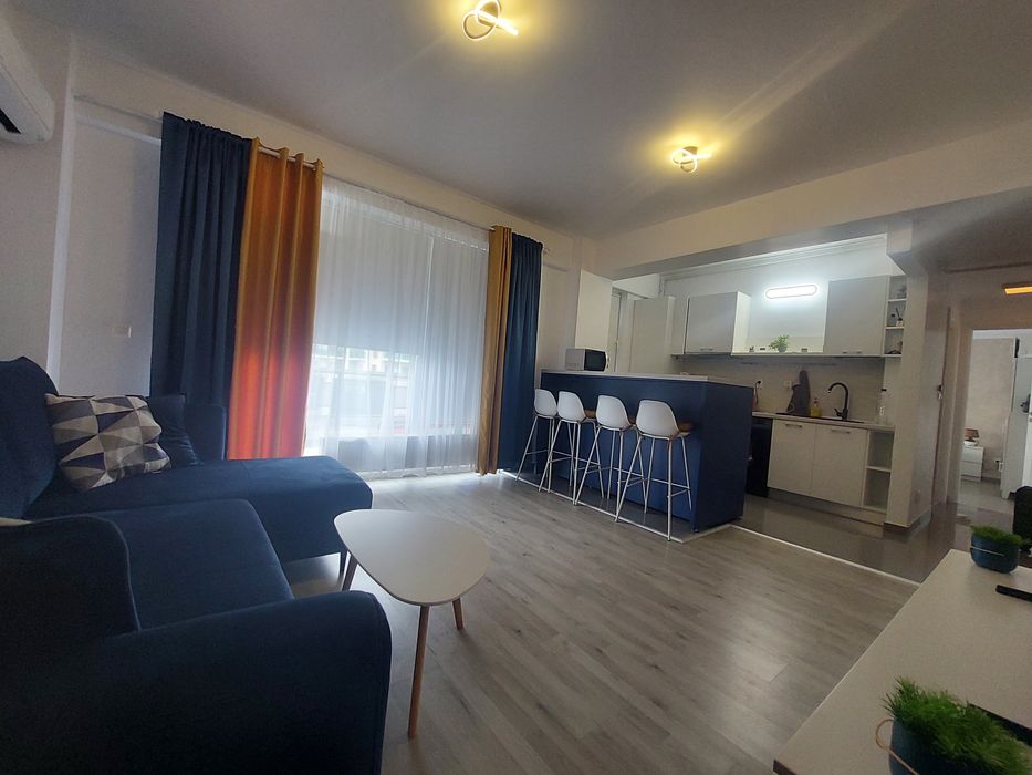 Inchiriez apartament