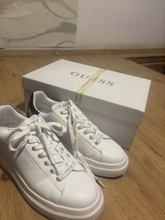 adidasi eleganti guess