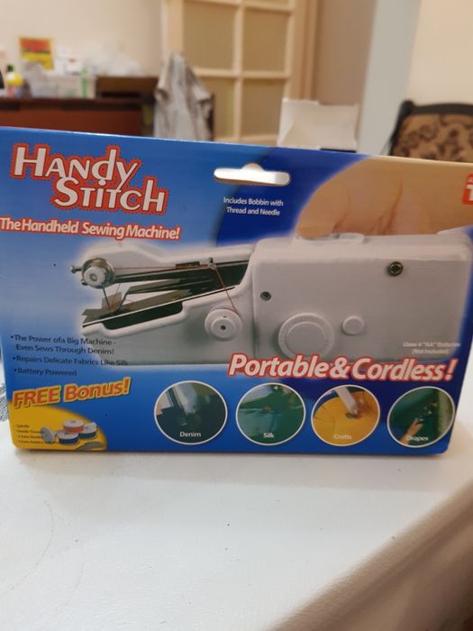 Портативная ,походная швейная машинка,хороший подарок,в упаковке