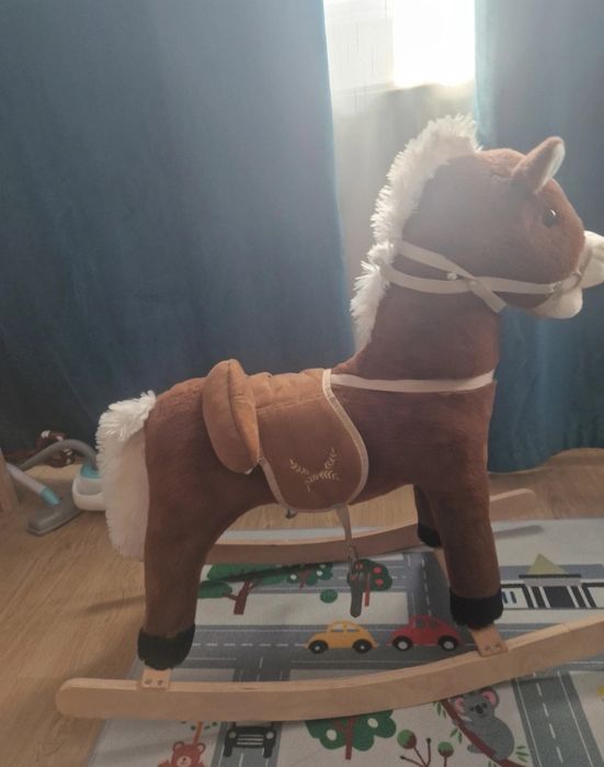 Căluț balansoar copii