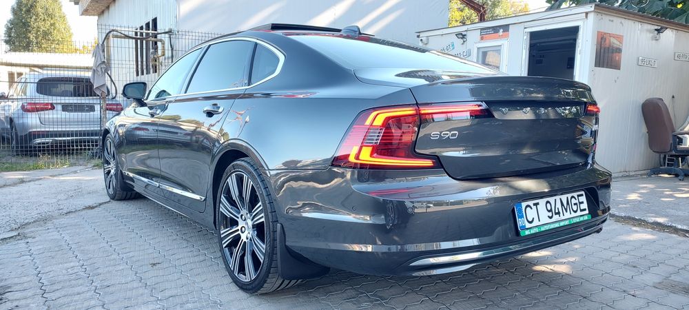 Volvo S90 LONG, 2022,  2.0 benzină Mild hibrid , 300 cp