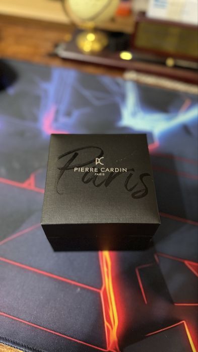 Часы кварцевые Pierre Cardin 42 mm.