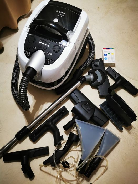 Aspirator cu spalare BOSCH BWD421PRO