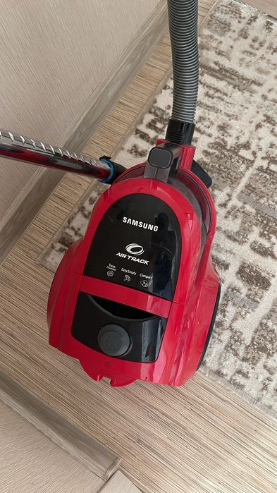 Пылесосы любых марок.