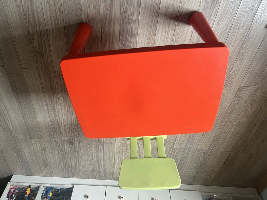 Стол и один стул икеа маммут