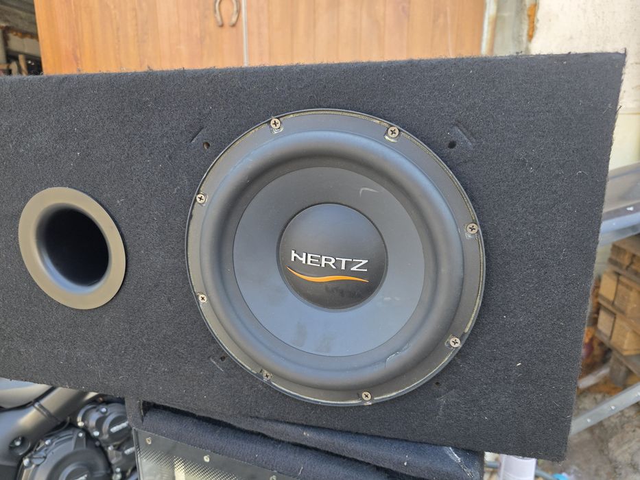Бас каса crunch, hertz