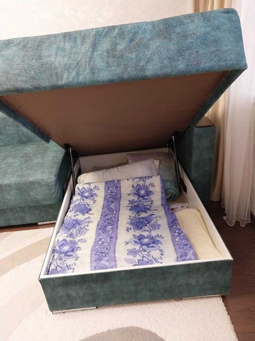 продам угловой диван в отличном состоянии