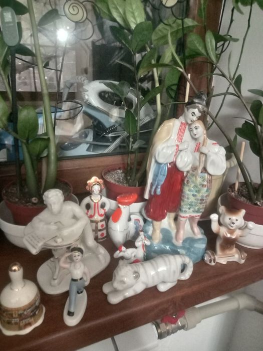 Статуэтки керамические.